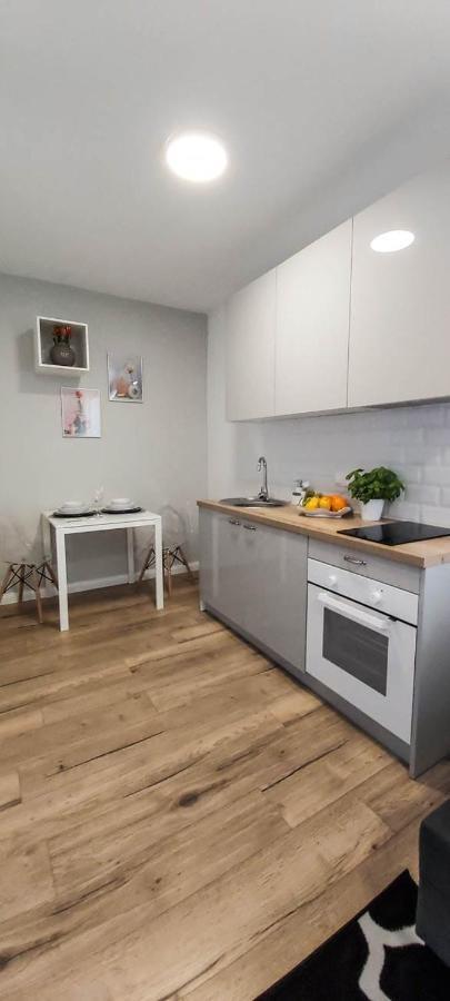Bezagenta Mozart6 Studio Easy Access To City Wifi Varşova Dış mekan fotoğraf